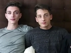 Two hot twinks make love